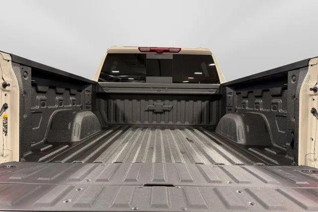 2026 Chevrolet Silverado 1500 4WD Crew Cab Short Bed ZR2