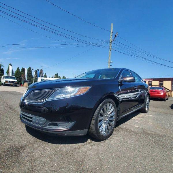 2013 Lincoln MKS Base for sale in Langhorne, PA