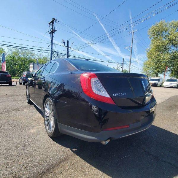 2013 Lincoln MKS Base