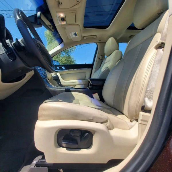 2013 Lincoln MKS Base
