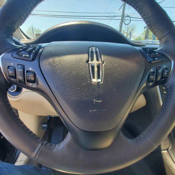 2013 Lincoln MKS Base
