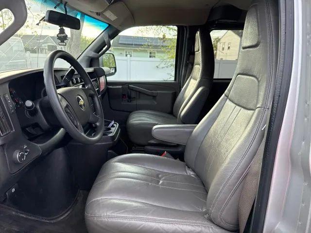 2020 Chevrolet Express Passenger RWD 3500 Extended Wheelbase LS