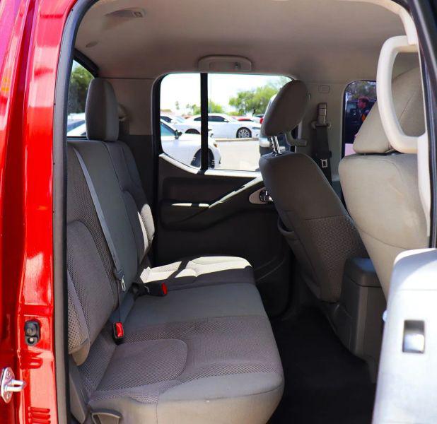 2021 Nissan Frontier Crew Cab SV 4x2