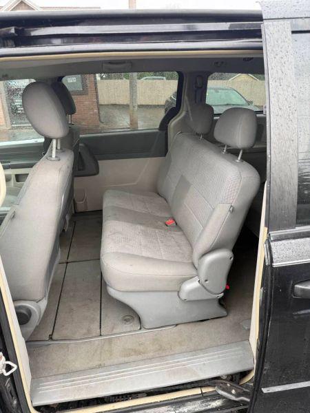 2008 Chrysler Town & Country LX