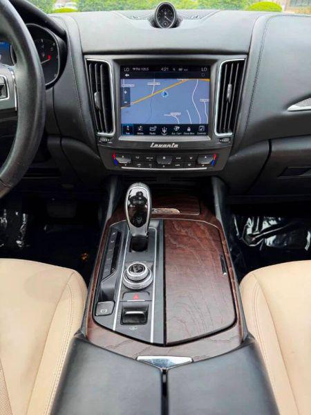 2017 Maserati Levante Base