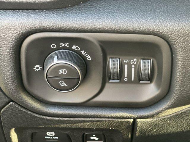 2026 Ram 1500 Big Horn Crew Cab 4x4 5'7" Box
