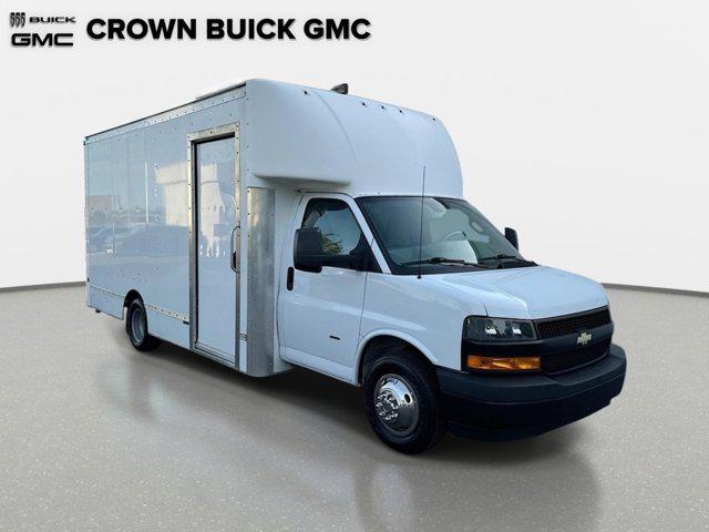 2021 Chevrolet Express Cutaway Work Van