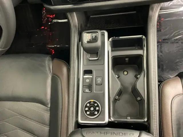 2023 Nissan Pathfinder Platinum 4WD