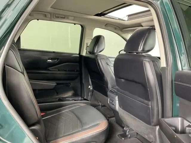 2023 Nissan Pathfinder Platinum 4WD