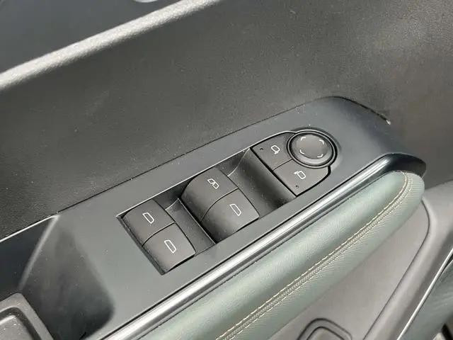 2024 GMC Acadia AWD AT4