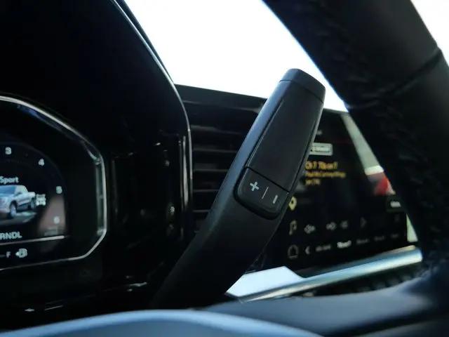 2025 GMC Sierra 1500 4WD Crew Cab Short Box Elevation with 3VL