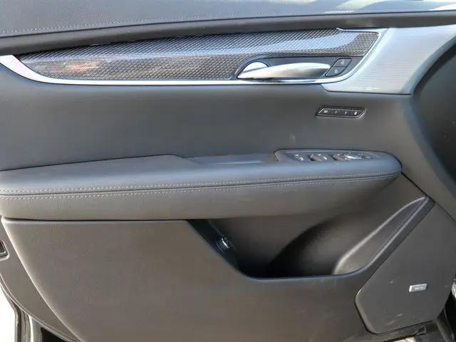 2025 Cadillac XT5 AWD Sport