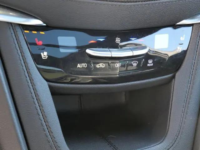 2025 Cadillac XT5 AWD Sport