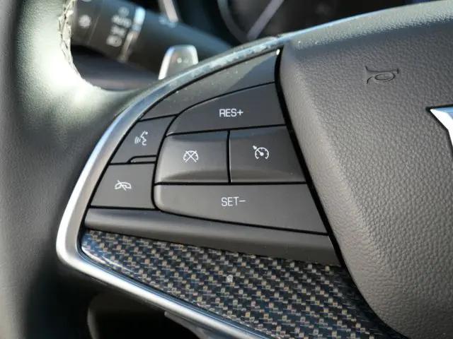 2025 Cadillac XT5 AWD Sport