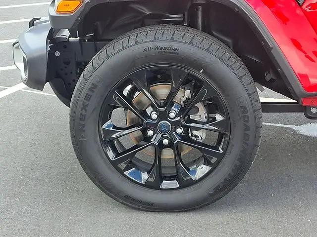 2025 Jeep Wrangler 4xe Sahara 4xe
