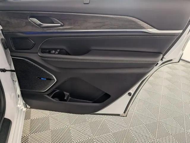 2023 Jeep Grand Cherokee L Overland 4x4
