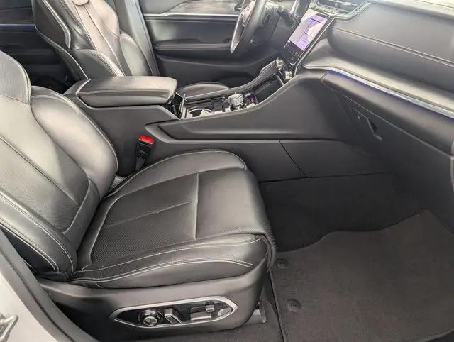 2023 Jeep Grand Cherokee L Overland 4x4
