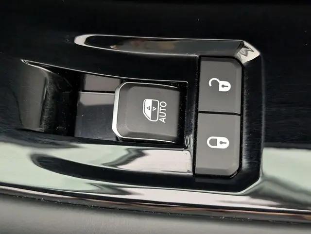 2023 Jeep Grand Cherokee L Overland 4x4