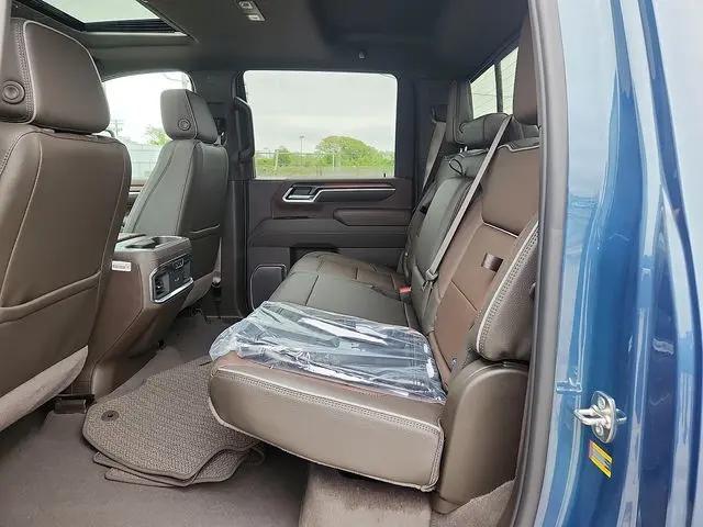 2026 GMC Sierra 2500HD Crew Cab, Standard Bed, Denali, 4WD