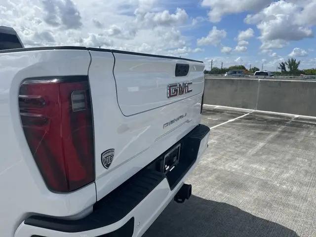 2024 GMC Sierra 3500HD 4WD Crew Cab Long Bed Denali