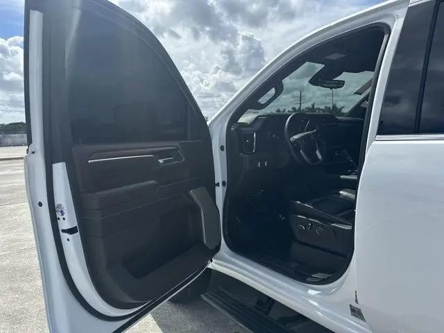 2024 GMC Sierra 3500HD 4WD Crew Cab Long Bed Denali