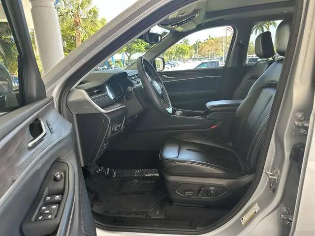 2023 Jeep Grand Cherokee L Limited 4x2