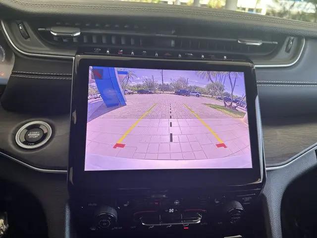 2023 Jeep Grand Cherokee L Limited 4x2