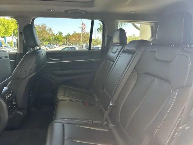 2023 Jeep Grand Cherokee L Limited 4x2