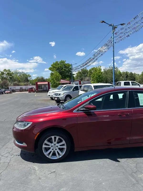2015 Chrysler 200 Limited