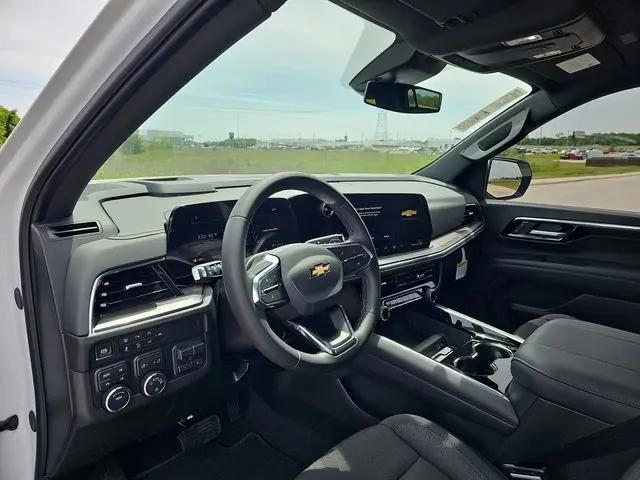 2026 Chevrolet Suburban LS, 4WD