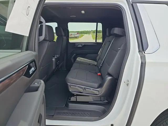 2026 Chevrolet Suburban LS, 4WD