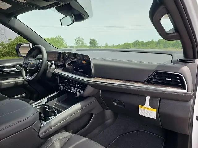2026 Chevrolet Suburban LS, 4WD