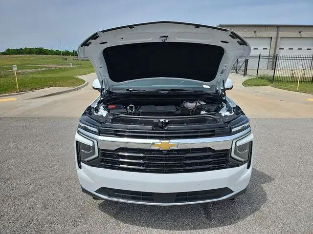 2026 Chevrolet Suburban LS, 4WD