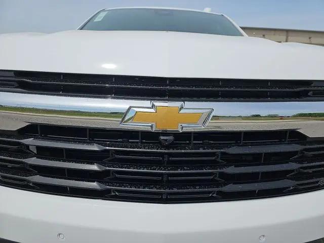 2026 Chevrolet Suburban LS, 4WD
