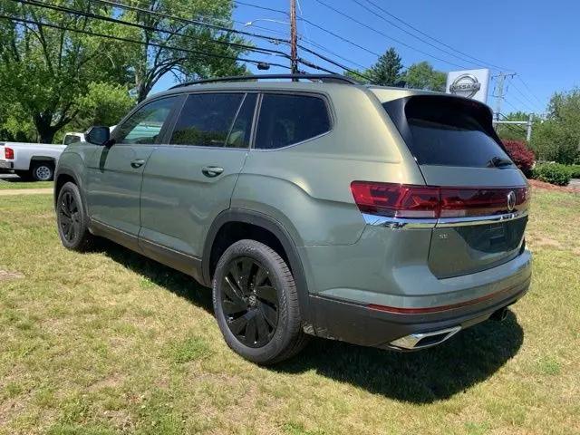 2026 Volkswagen Atlas SE with Technology