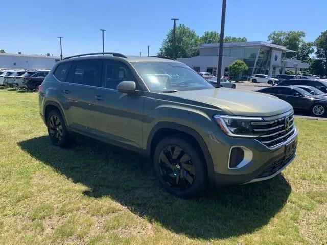 2026 Volkswagen Atlas SE with Technology