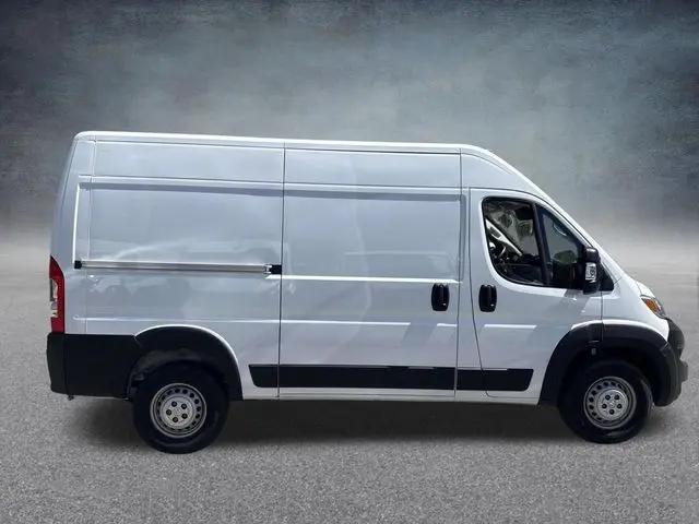 2025 Ram ProMaster 2500 Cargo Van Tradesman High Roof 136" WB w/Pass Seat