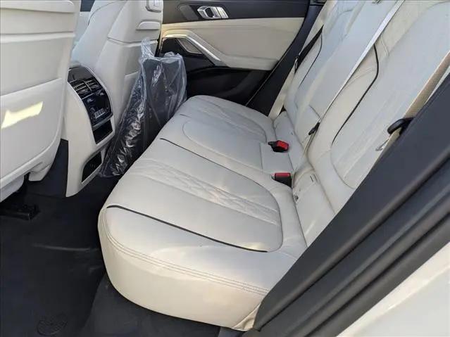 2027 BMW X6 xDrive40i