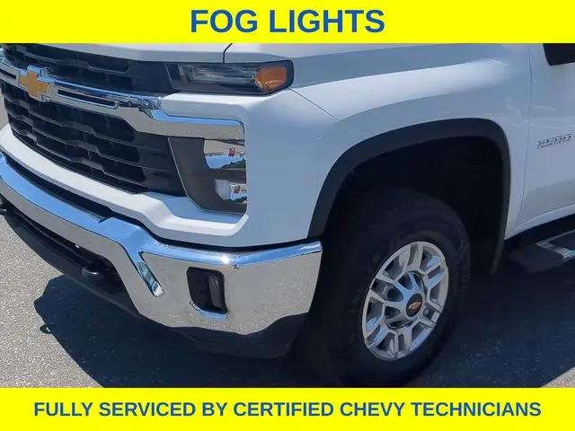 2025 Chevrolet Silverado 2500HD 4WD Crew Cab Standard Bed LT