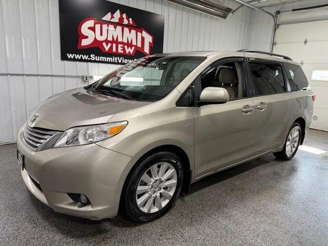 2017 Toyota Sienna XLE 7 Passenger for sale in Spencerport, NY