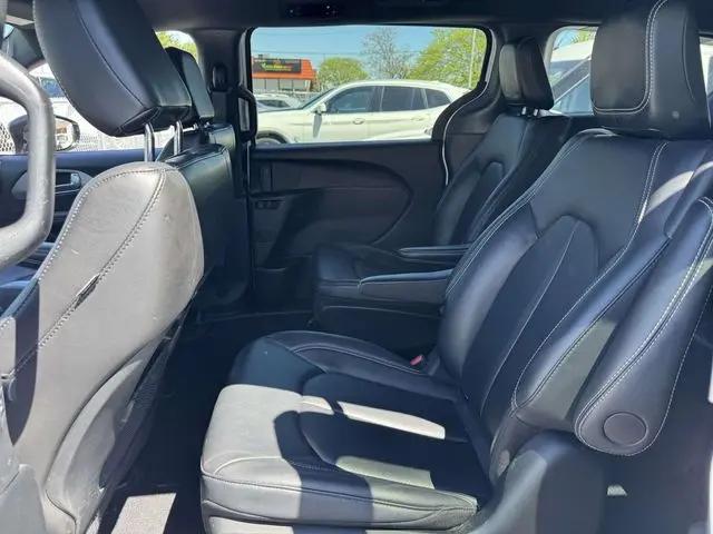 2024 Chrysler Pacifica Hybrid S Appearance Pkg