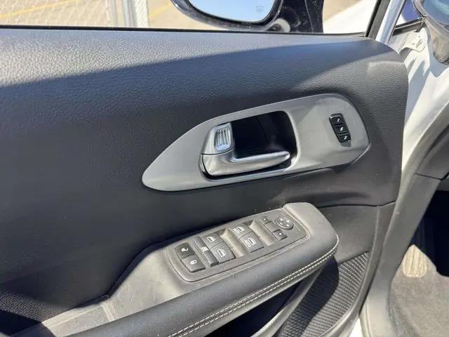 2024 Chrysler Pacifica Hybrid S Appearance Pkg