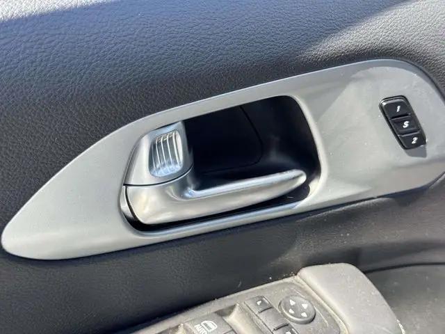 2024 Chrysler Pacifica Hybrid S Appearance Pkg