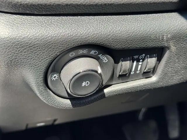 2024 Chrysler Pacifica Hybrid S Appearance Pkg