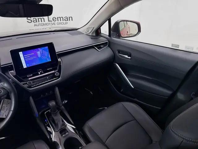 2023 Toyota Corolla Cross XLE