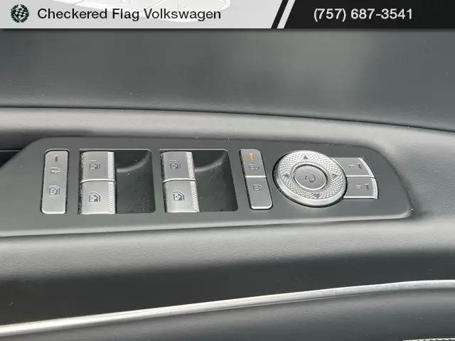 2025 Genesis GV80 2.5T Standard AWD
