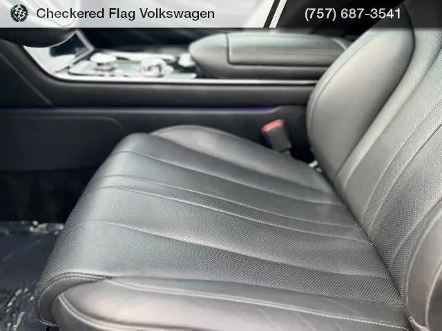 2025 Genesis GV80 2.5T Standard AWD