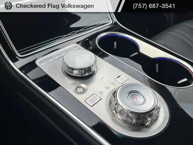 2025 Genesis GV80 2.5T Standard AWD