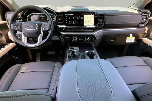 2026 GMC Sierra 1500 Crew Cab, Standard Bed, SLT, 4WD