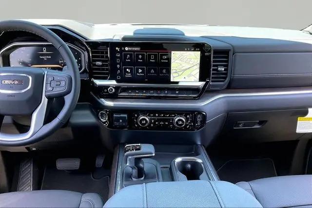 2026 GMC Sierra 1500 Crew Cab, Standard Bed, SLT, 4WD